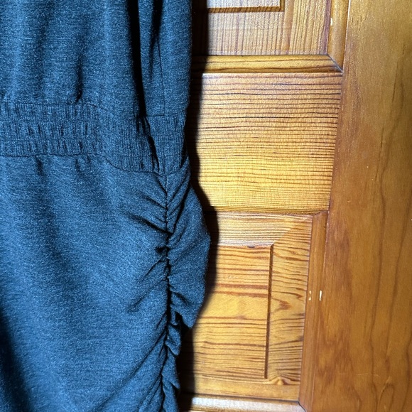 Sleeveless Ruched Dress - Size L - Like New - Picture 6 of 8